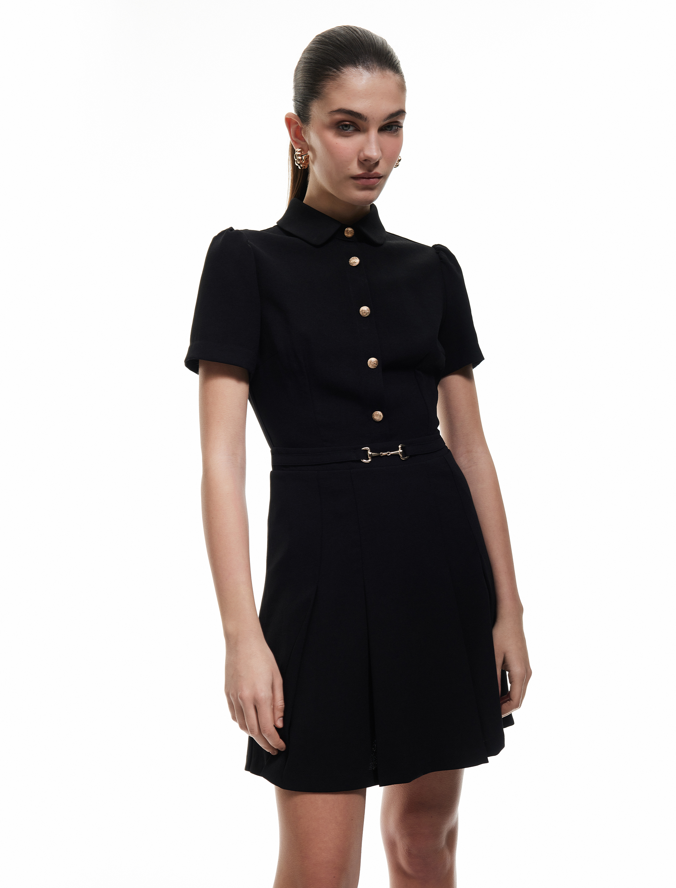   Metal Aksesuarlı Düğmeli Kısa Kollu Mini Krep Polo Yaka Elbise