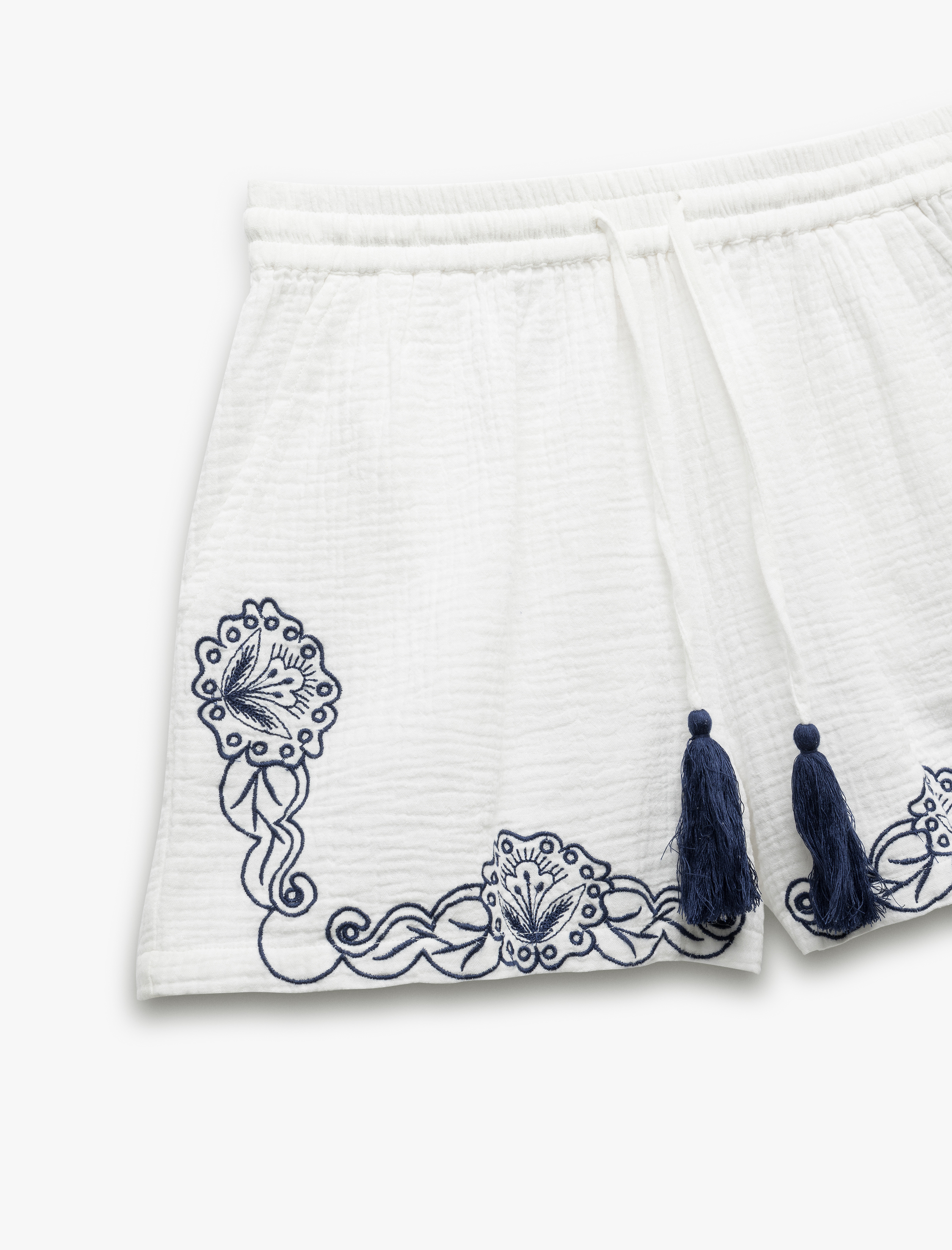   Pamuklu Cepli Etnik Desenli İşlemeli Yüksek Bel Müslin Şort