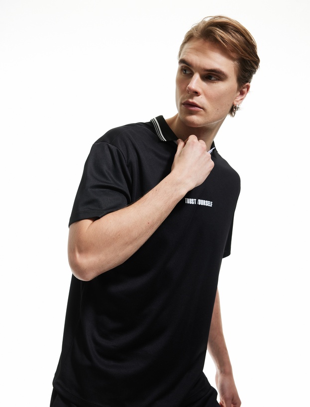Polo Yaka Regular Fit Kısa Kollu Baskılı Spor Tişört_0