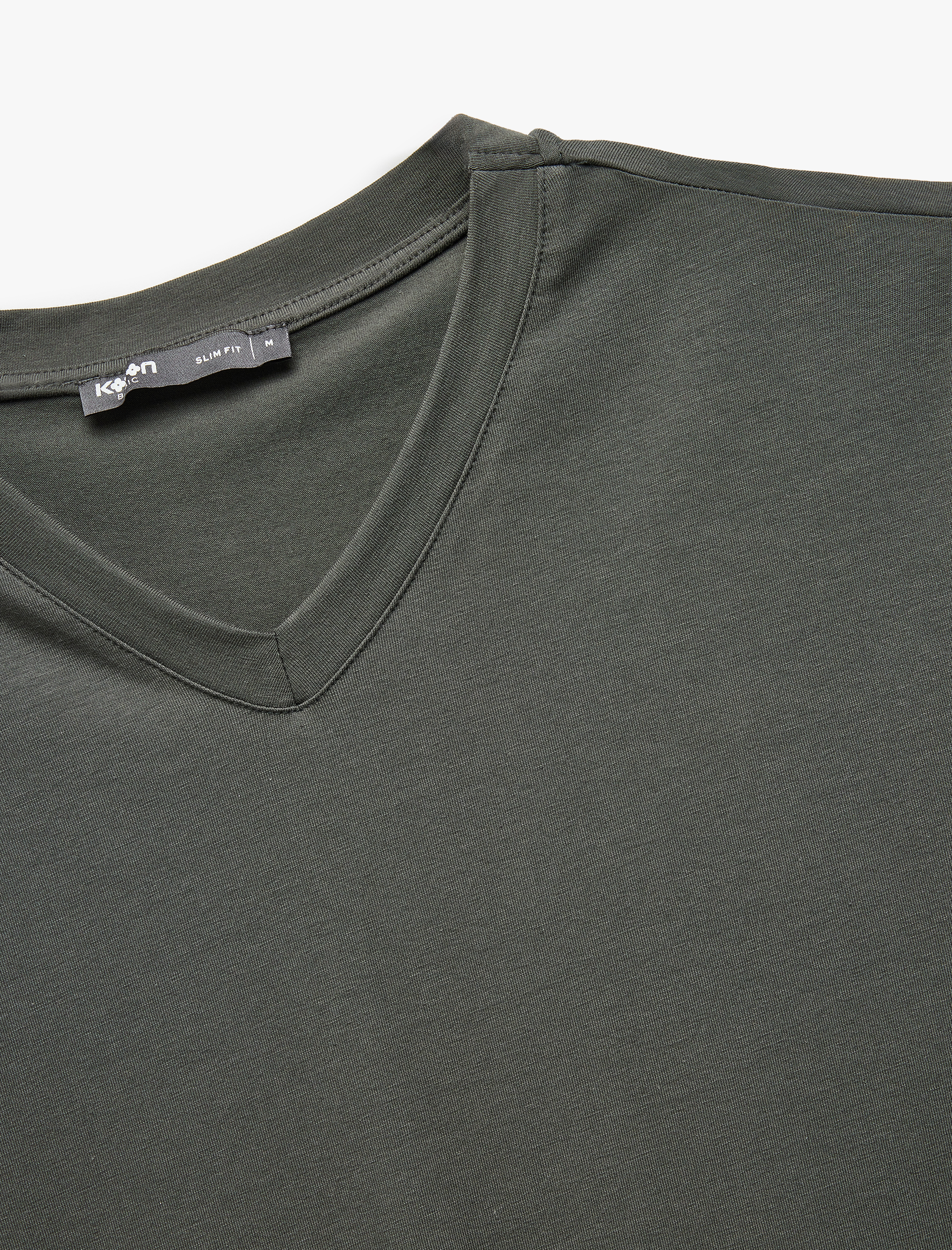 V Yaka Pamuklu Slim Fit Basic 3'lü Erkek Tişört Seti