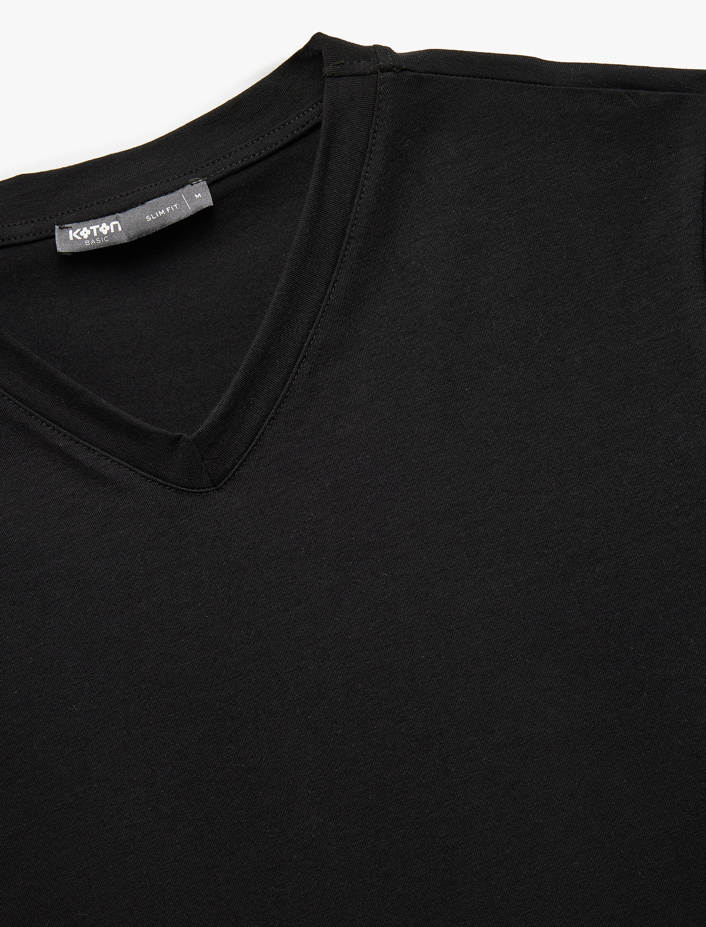 V Yaka Pamuklu Slim Fit Basic 3'lü Erkek Tişört Seti