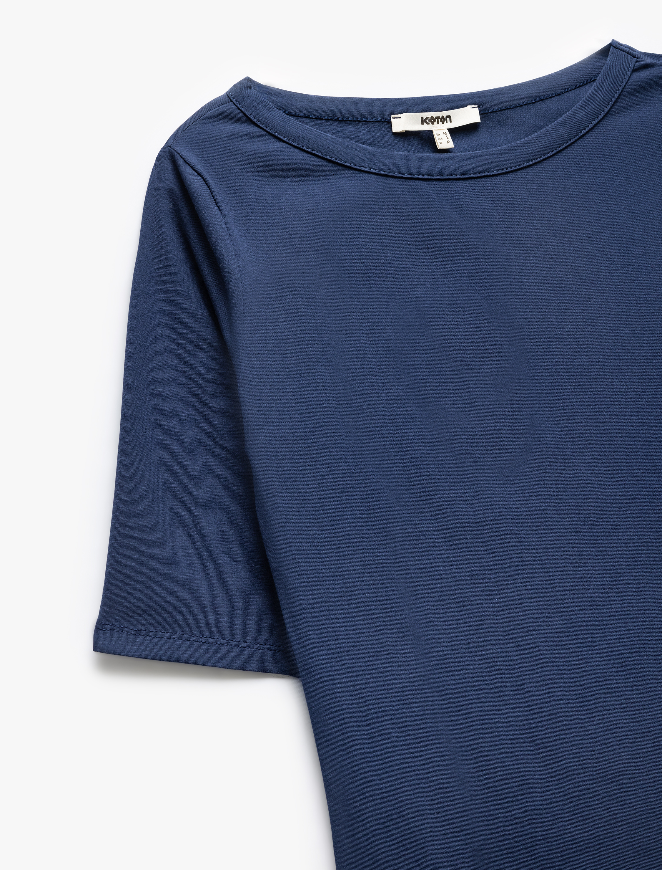   Pamuklu Yarım Kollu Bisiklet Yaka Slim Fit Tişört