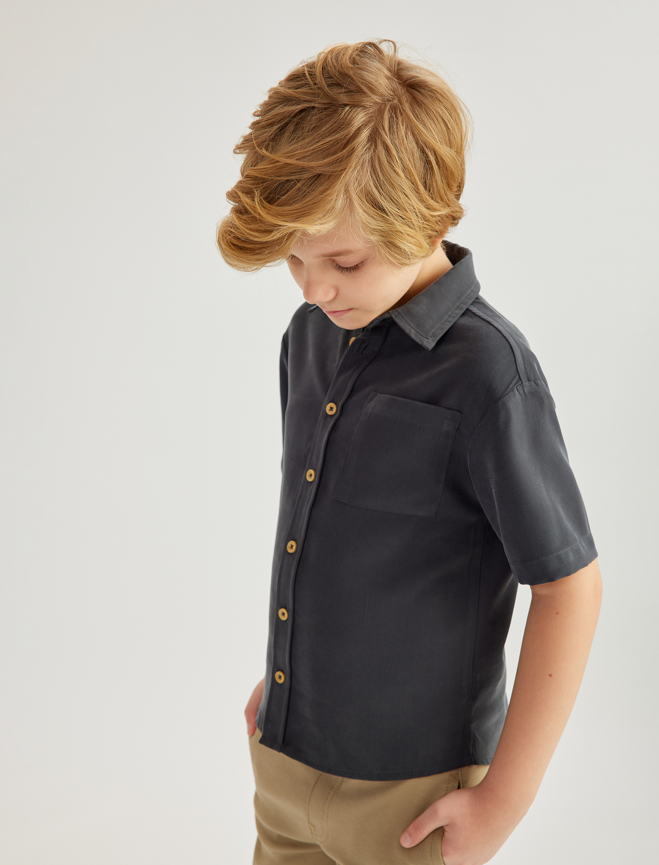  Erkek Çocuk Kısa Kollu Düğmeli Tek Cep Detaylı Basic Viskon Gömlek