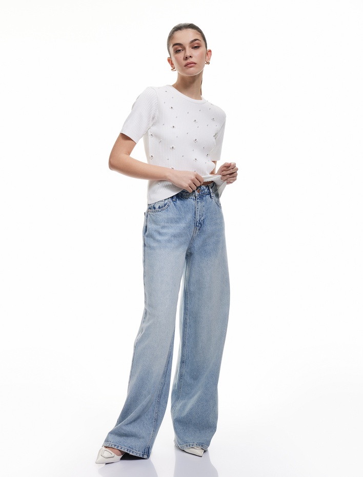  Bisiklet Yaka Kısa Kollu Çiçekli Taşlı Triko Kazak