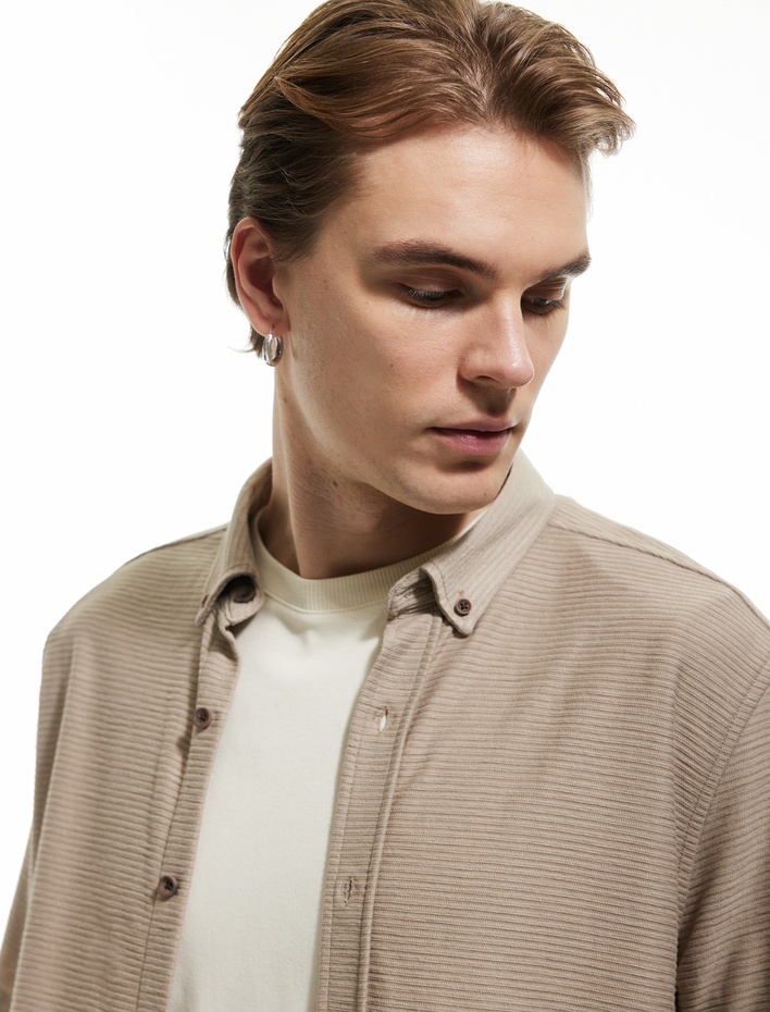  Düğmeli Yaka Dokulu Viskon Karışımlı Regular Fit Klasik Kısa Kollu Gömlek