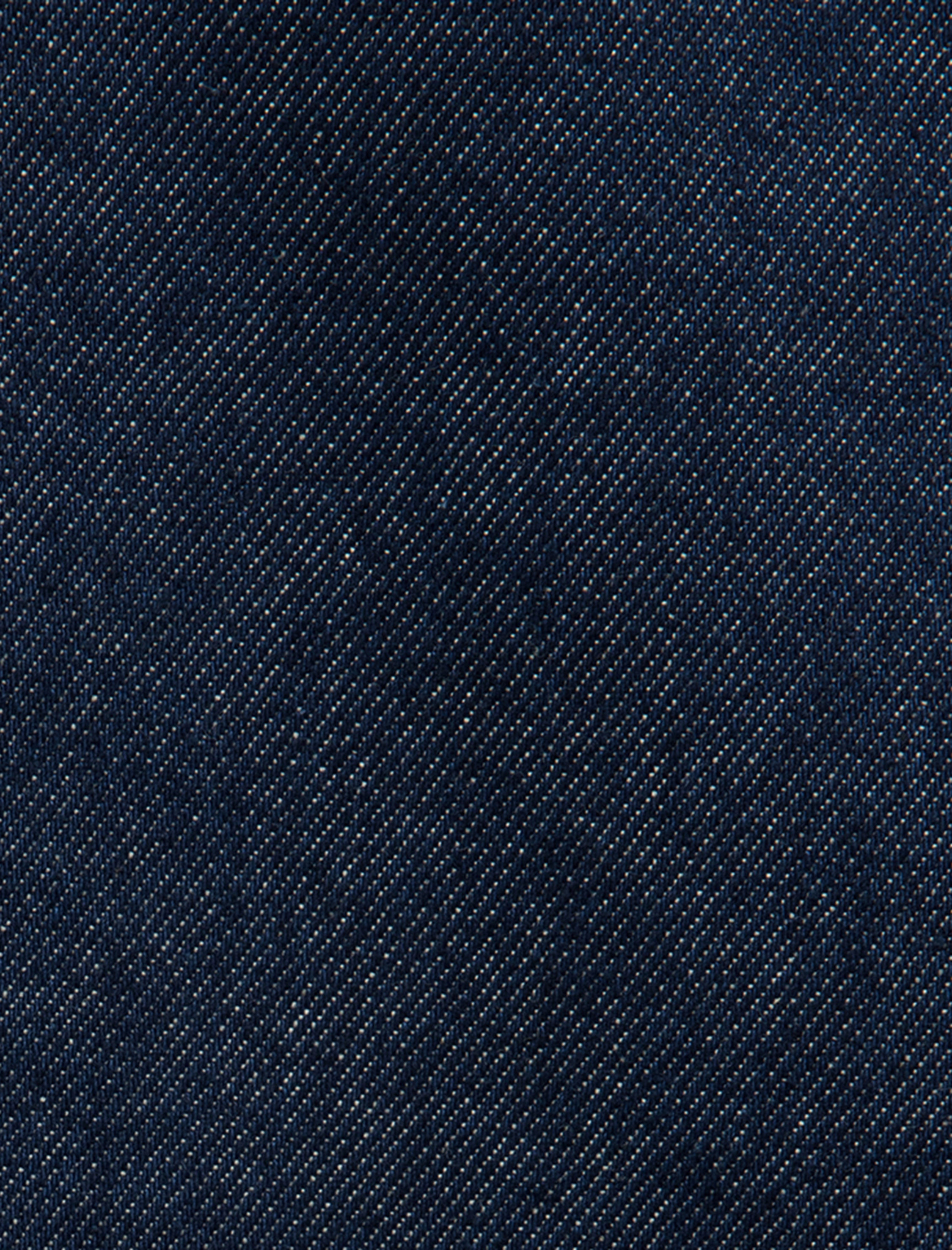 Katlı Paça Düğmeli Cep Detaylı Bermuda Denim Şort