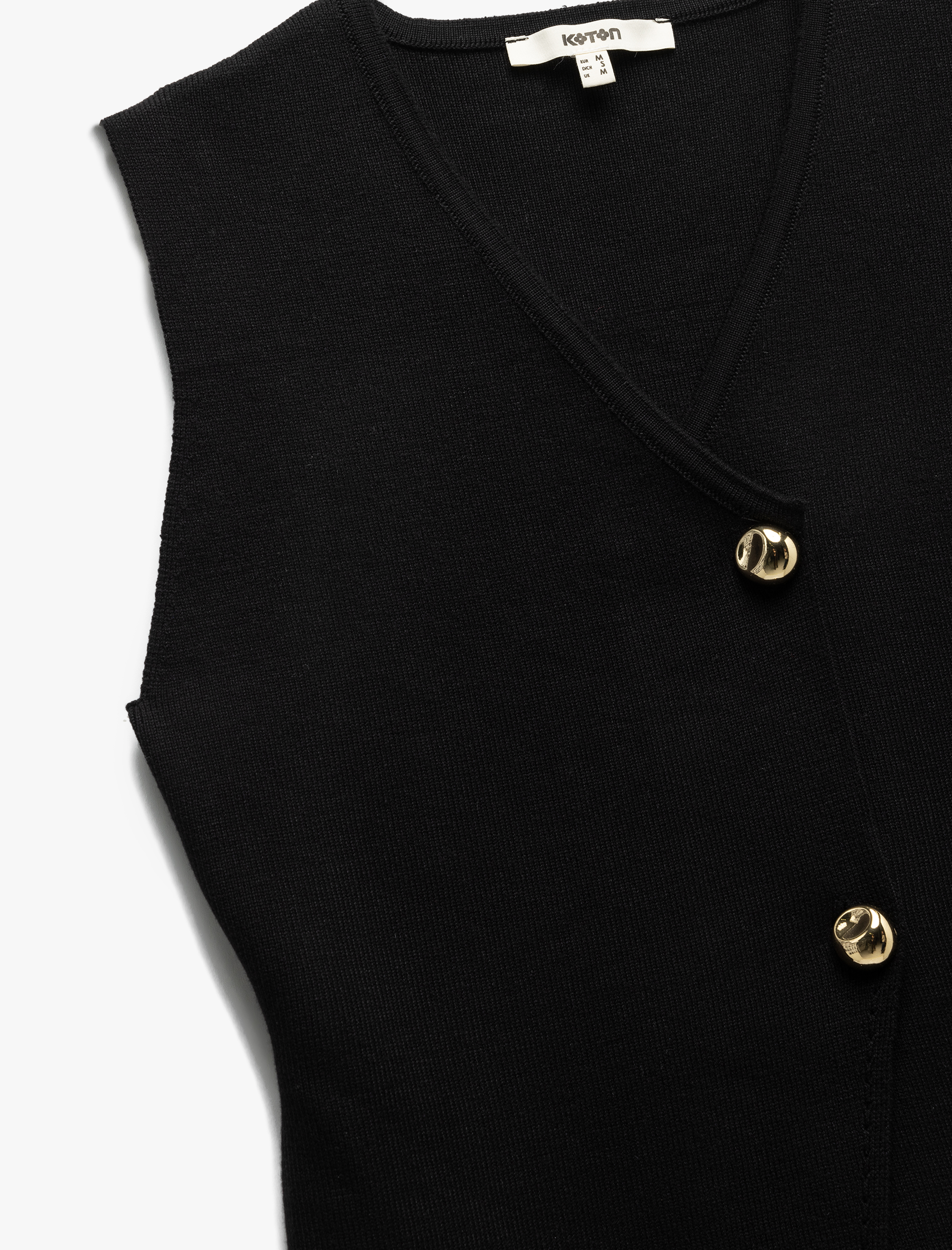   V Yaka Düğmeli Kolsuz Triko Yelek