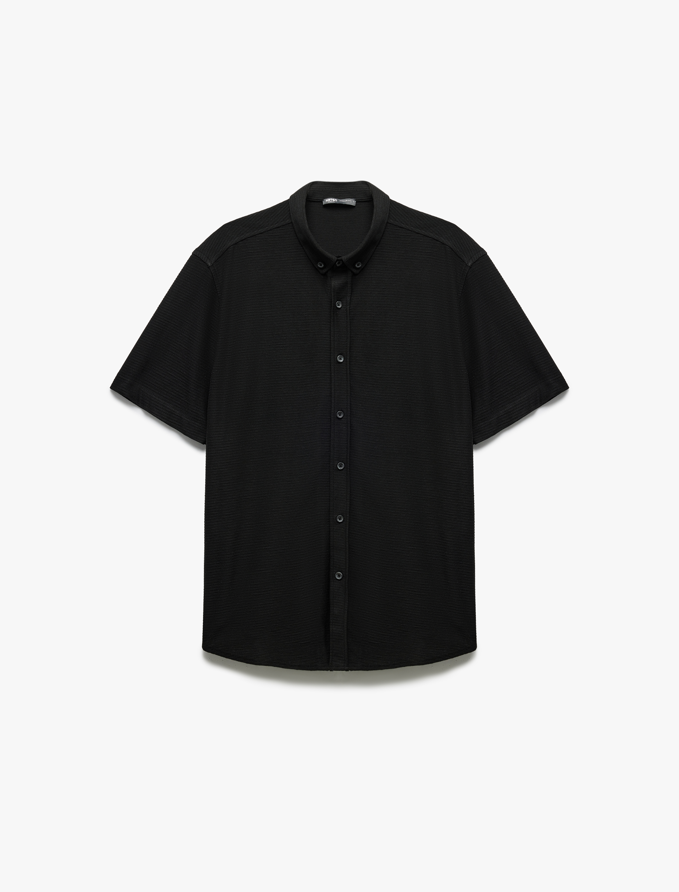   Düğmeli Yaka Dokulu Viskon Karışımlı Regular Fit Klasik Kısa Kollu Gömlek