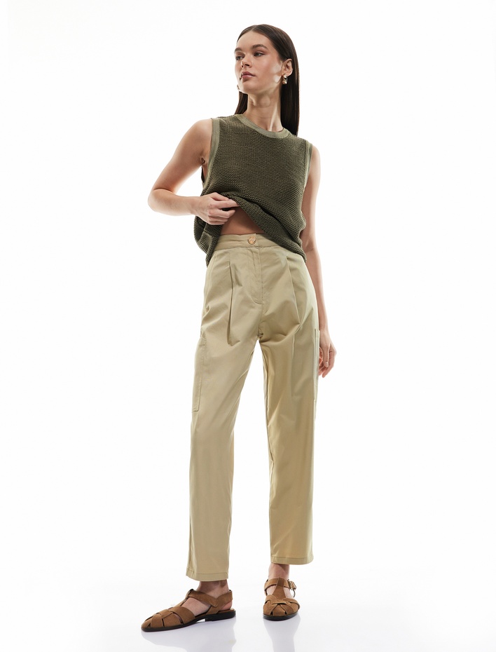  Pileli Cep Detaylı Pamuklu Gabardin Havuç Pantolon