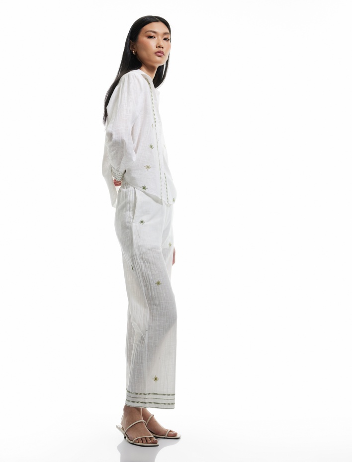  Pamuklu Yüksek Bel Fistolu Brodeli Düz Bol Paça Pantolon