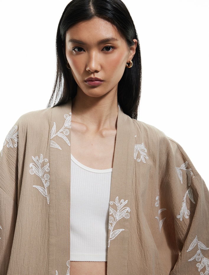 Pamuklu Geniş Kollu Nakışlı Çiçekli Uzun Kimono