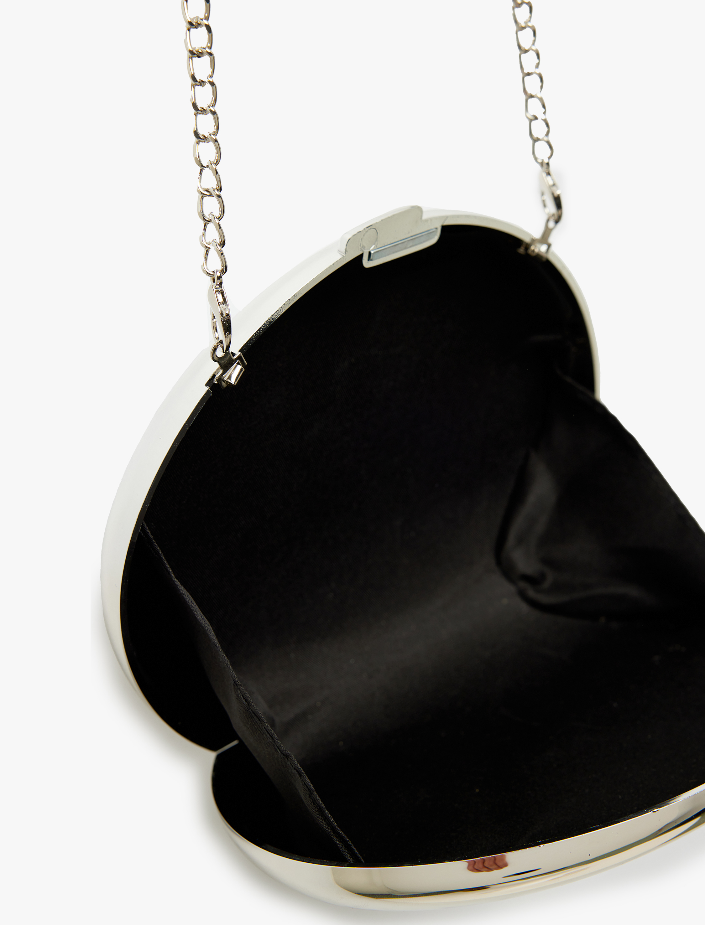  Kadın Zincir Askılı Asimetrik Metalik Çanta