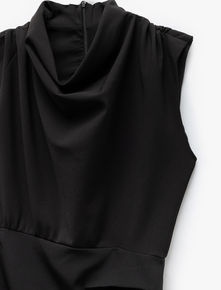   Drape Detaylı Kolsuz Degaje Yaka Kruvaze Mini Elbise