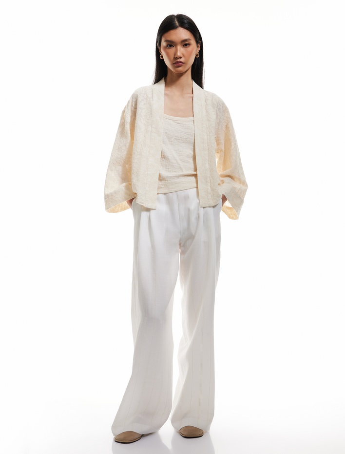  Pamuklu Uzun Geniş Kollu Floral Dokulu Nakışlı Kısa Kimono Ceket