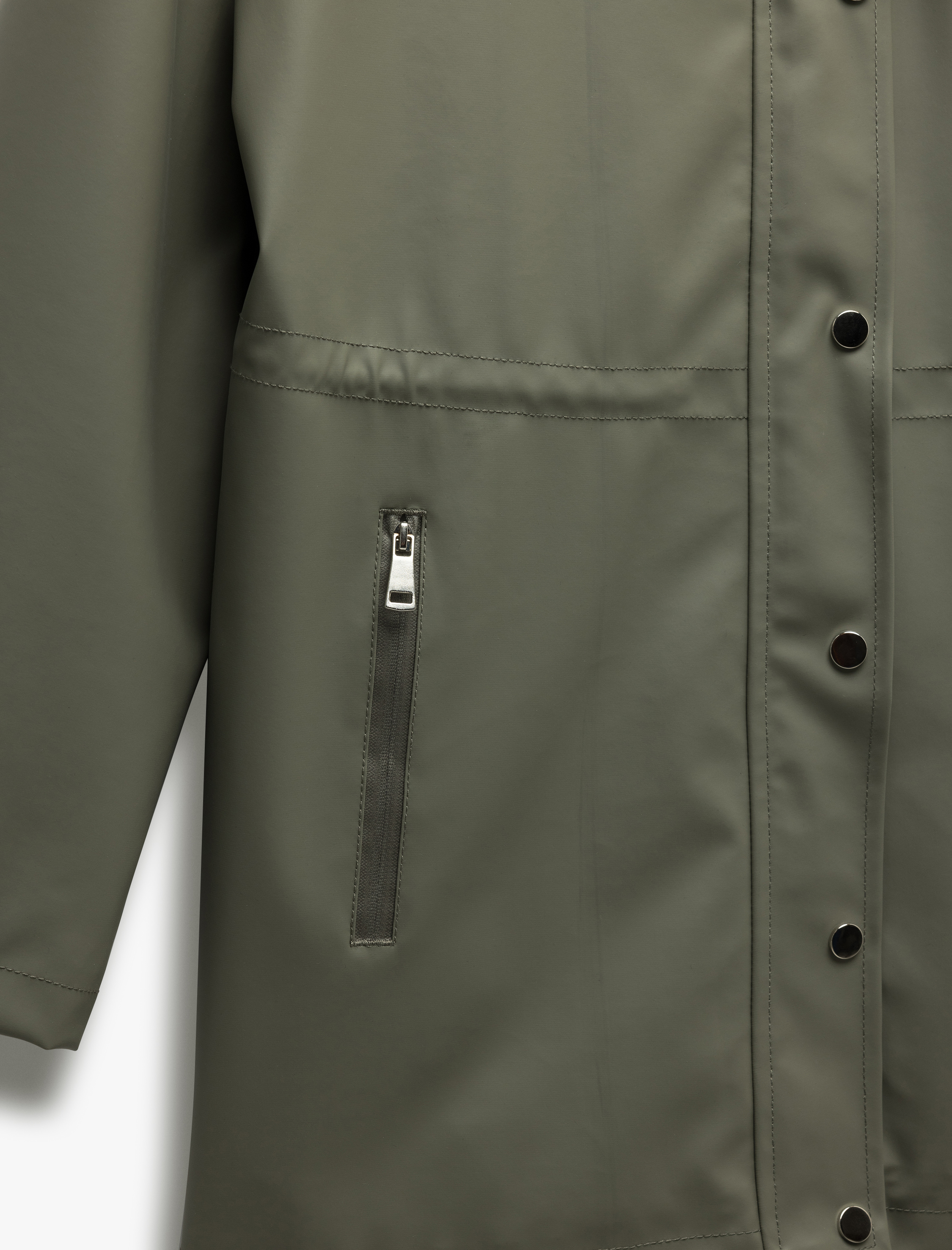   Bağlama Detaylı Fermuarlı Cepli Kapüşonlu Suni Deri Yağmurluk