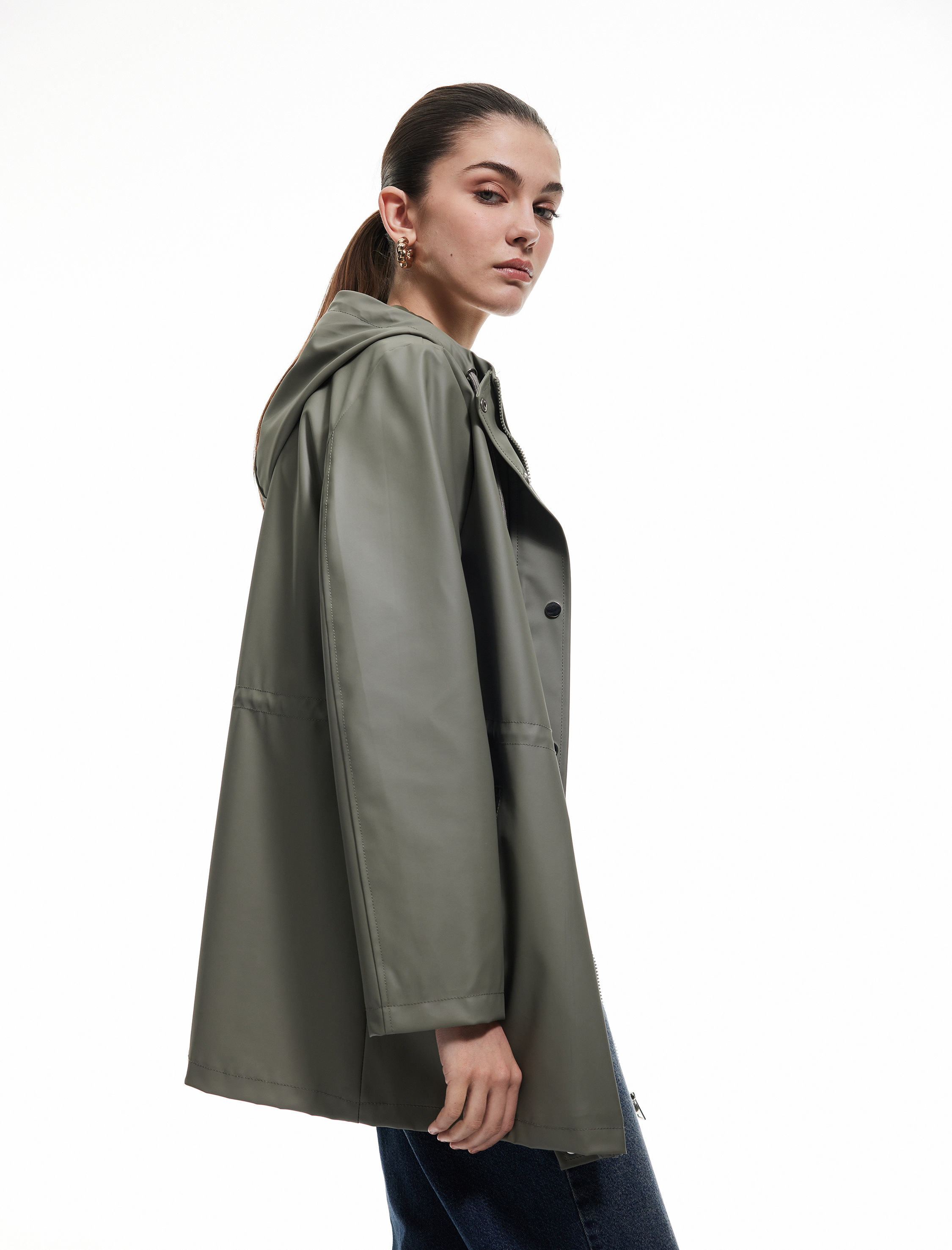   Bağlama Detaylı Fermuarlı Cepli Kapüşonlu Suni Deri Yağmurluk