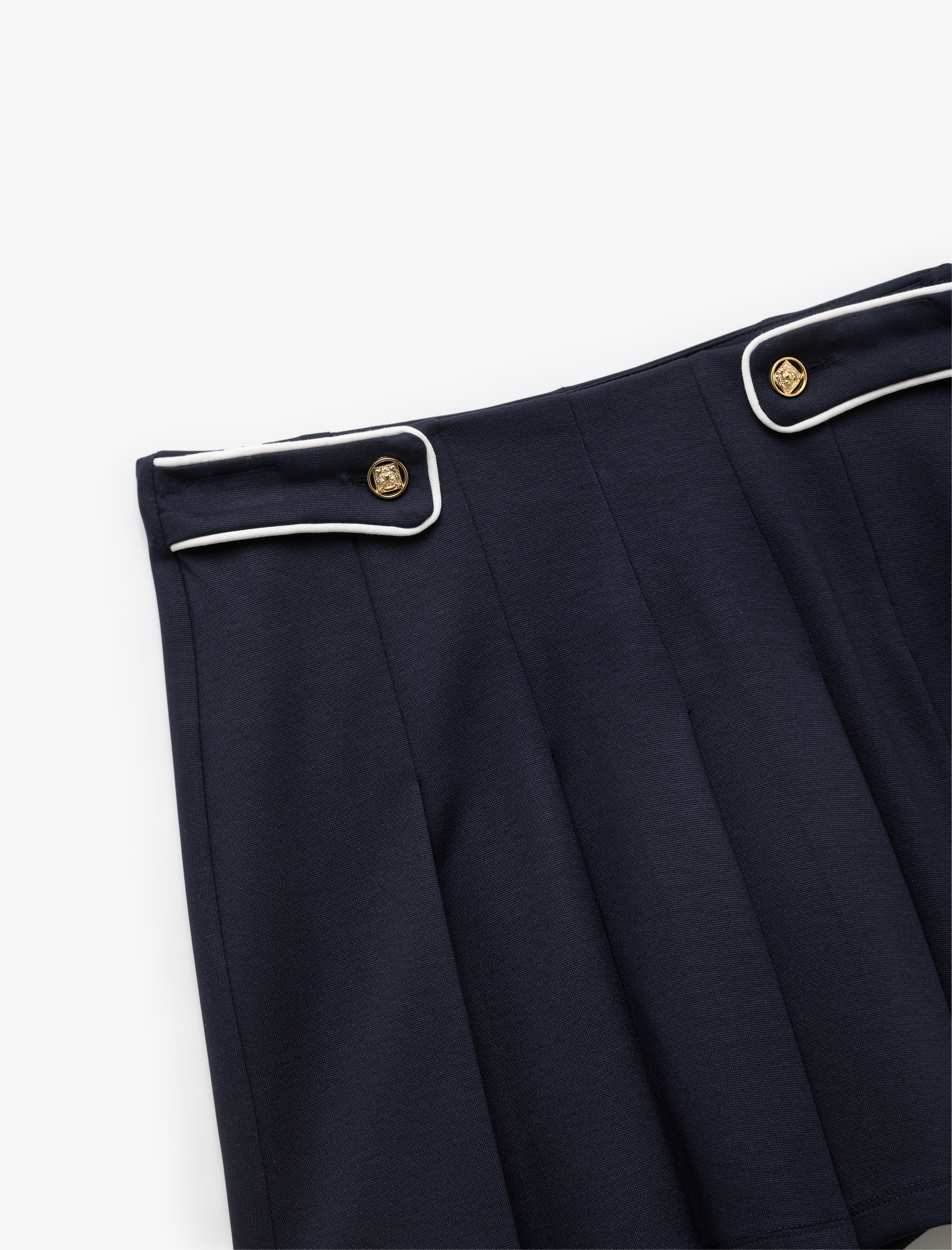   Viskon Düğme Detaylı Yüksek Bel Pileli Mini Şort Etek