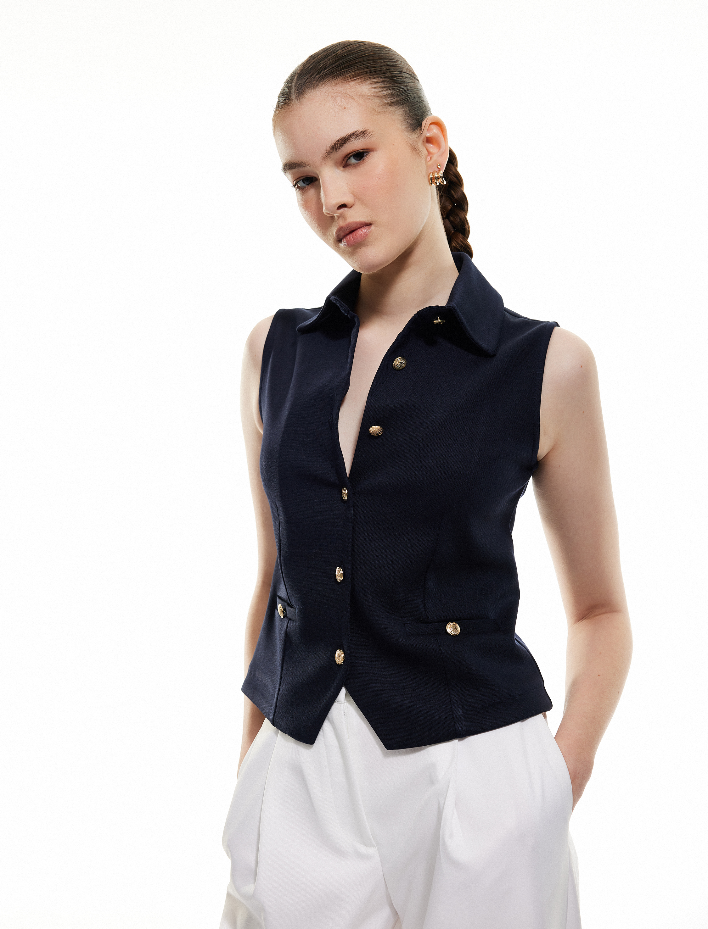   Slim Fit Gold Düğme Detaylı Kolsuz Ceket Yaka Yelek