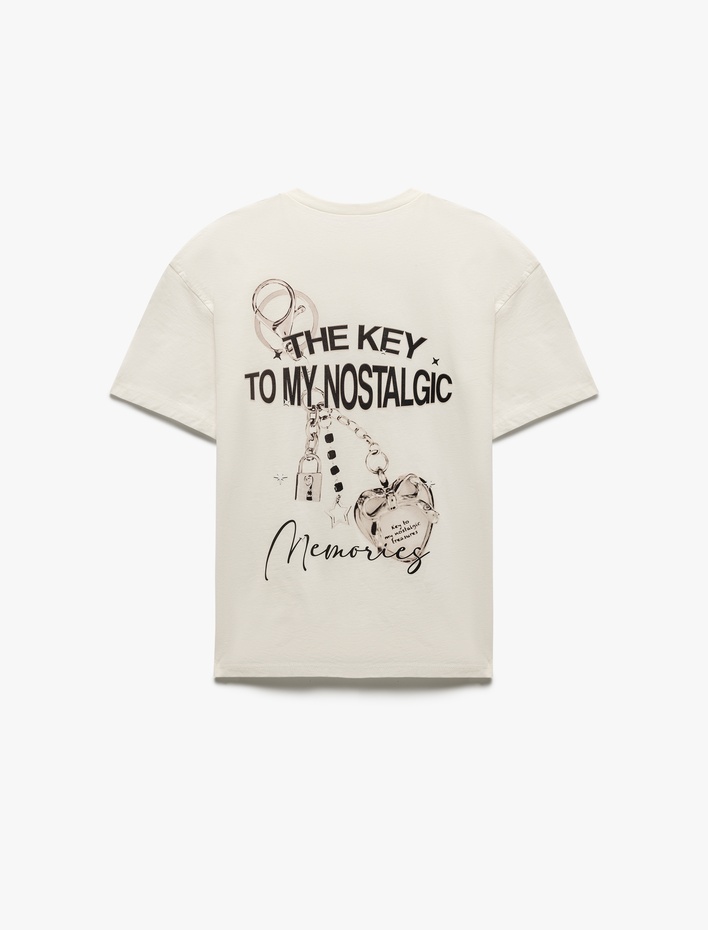  Kısa Kollu Pamuklu Bisiklet Yaka Arkası Baskılı Tişört