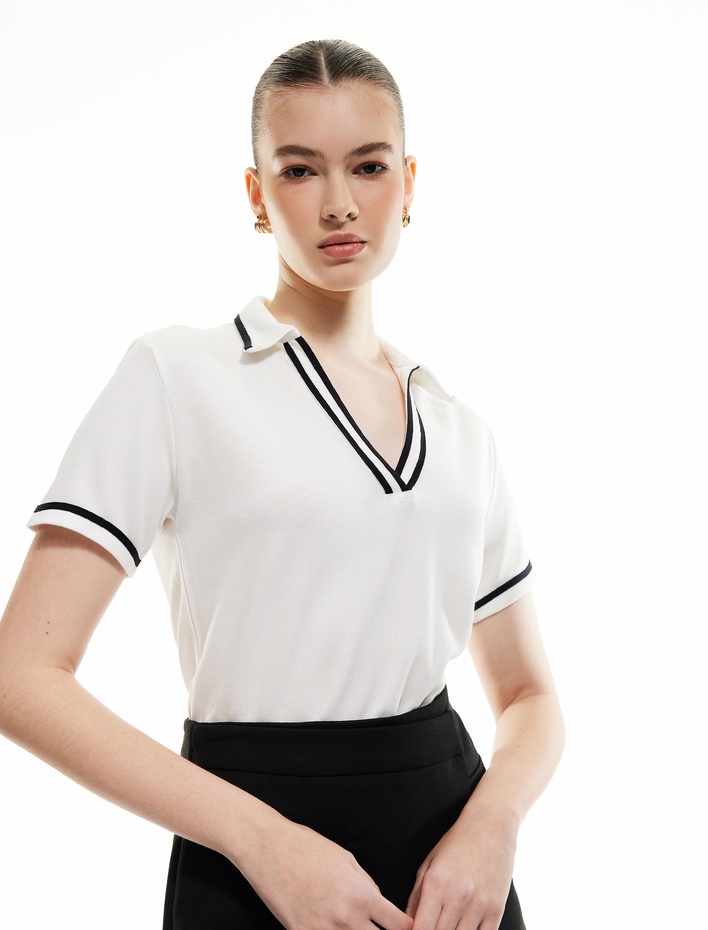  Regular Fit Viskon Kumaş Kısa Kollu Çizgili Polo Yaka Tişört