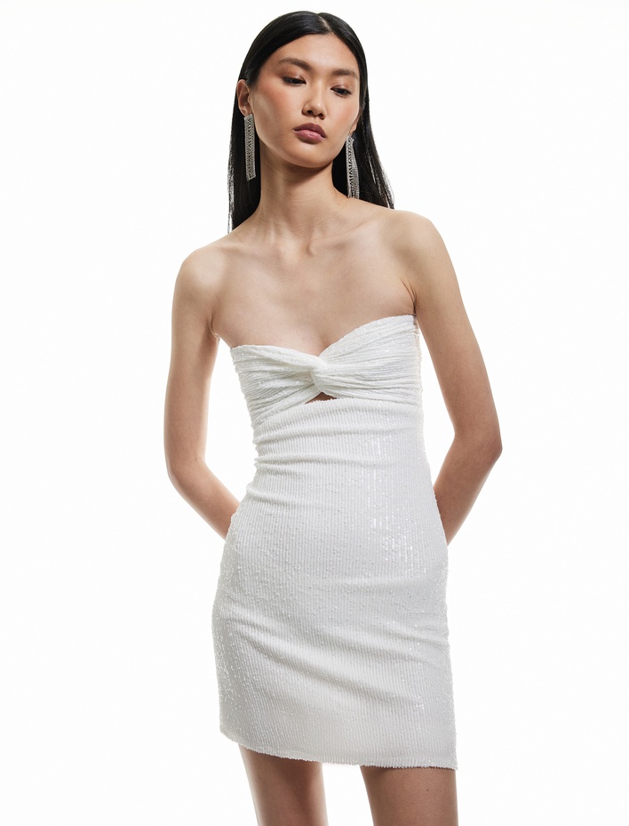  Straplez Fiyonklu Pencere Detaylı Pullu Payetli Mini Abiye Elbise