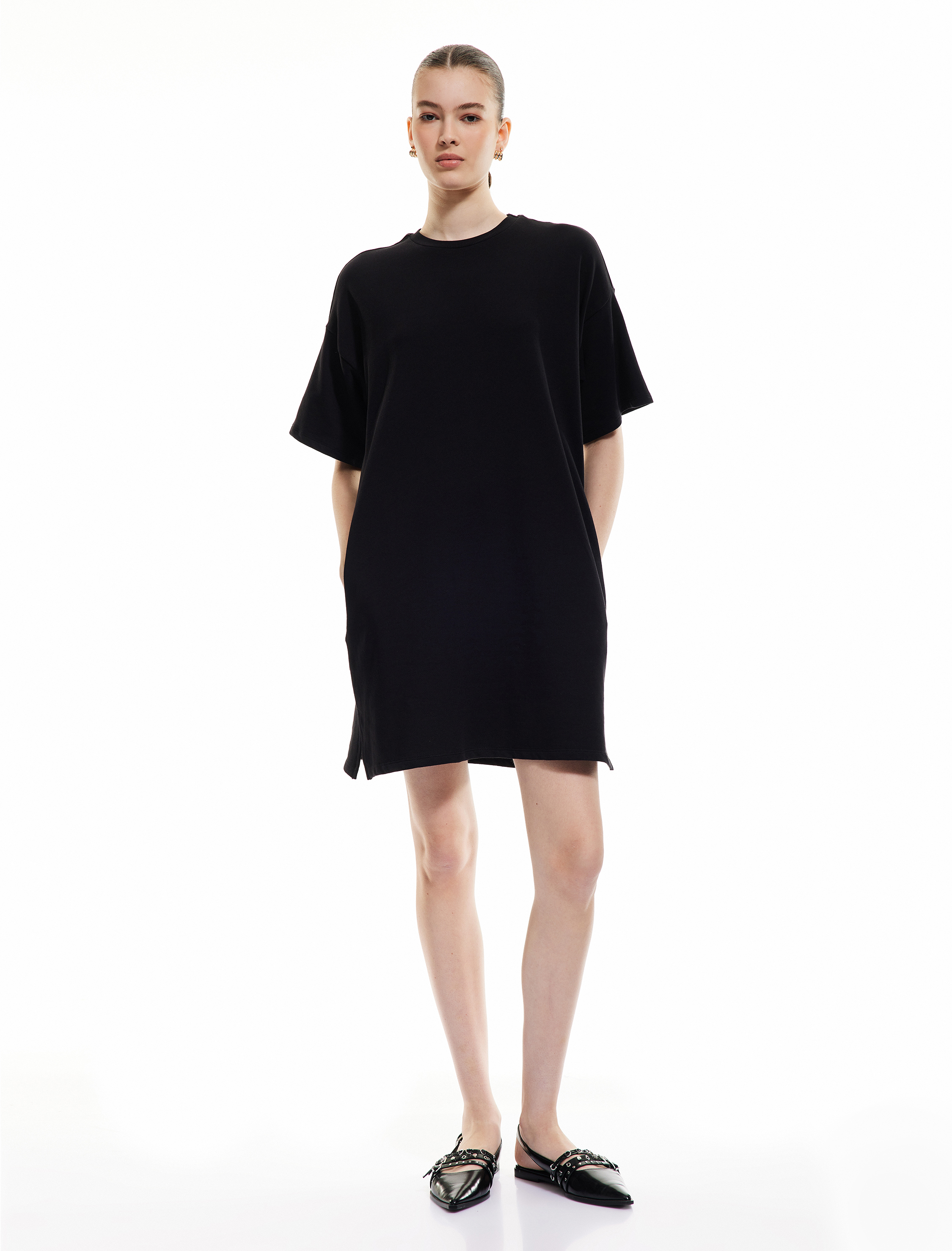   Üç İplik Pamuklu Cepli Bisiklet Yaka Kısa Kollu Tişört Elbise