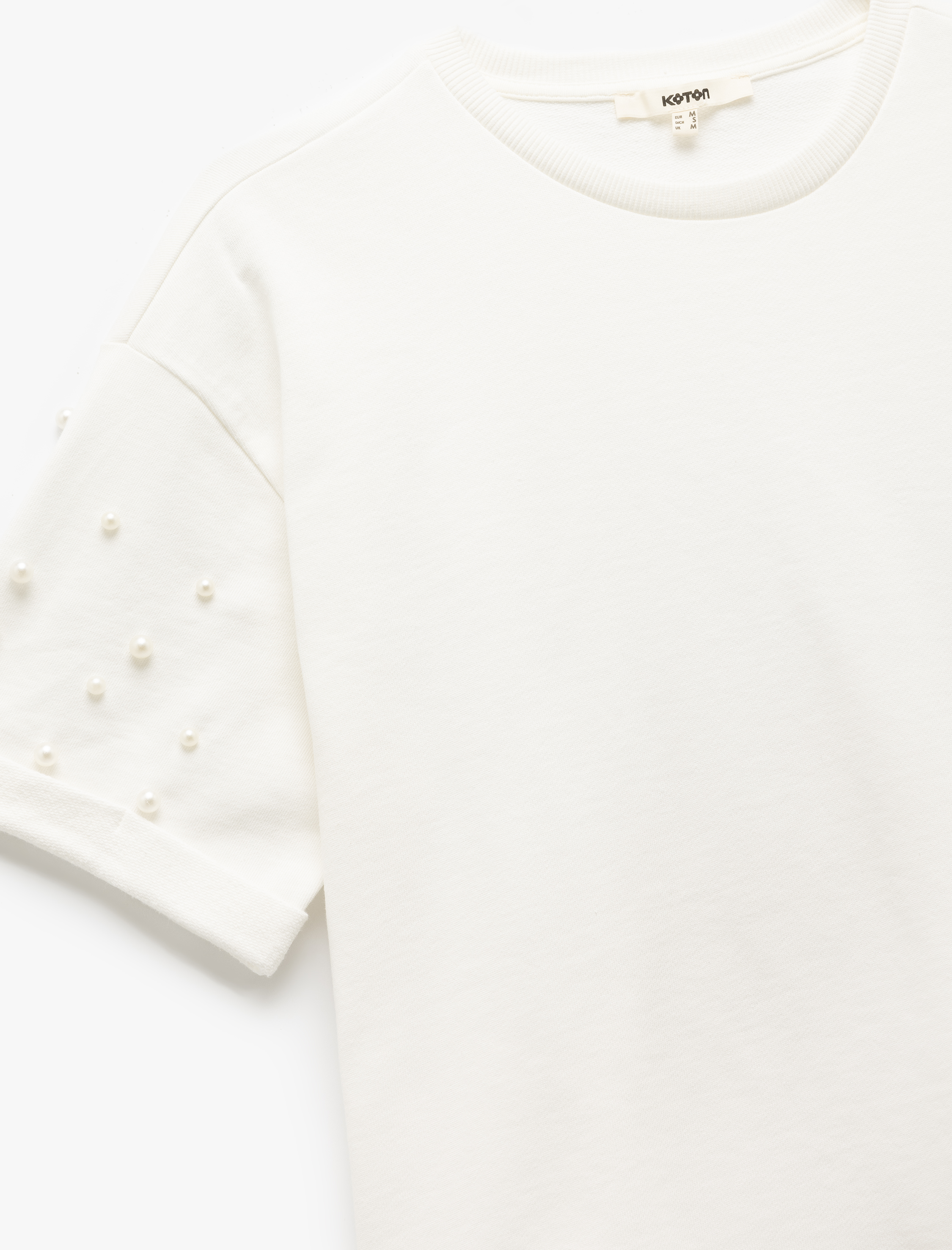   Pamuklu Kısa Kollu Bisiklet Yaka İnci Detaylı Tişört