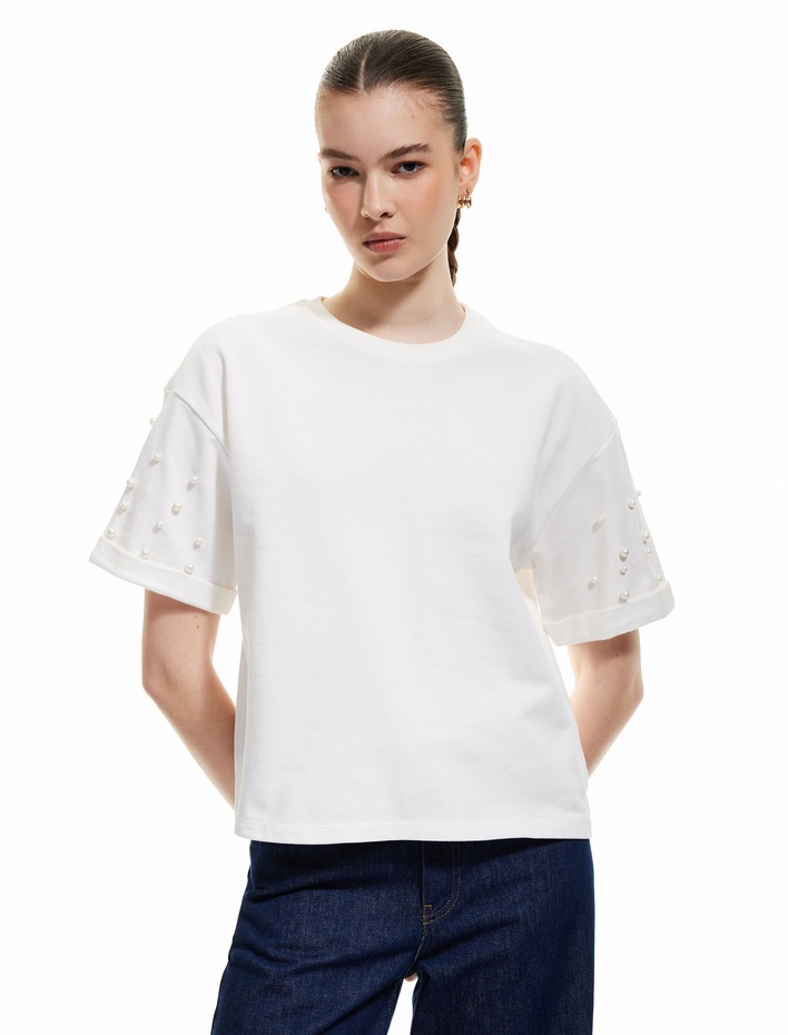  Pamuklu Kısa Kollu Bisiklet Yaka İnci Detaylı Tişört