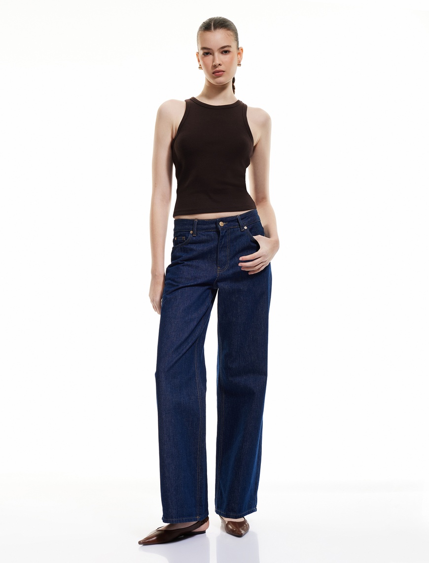   Pamuklu Kolsuz Bisiklet Yaka Slim Fit Crop Atlet