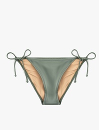 Astarlı Parlak Yanları İpli Bikini Altı
