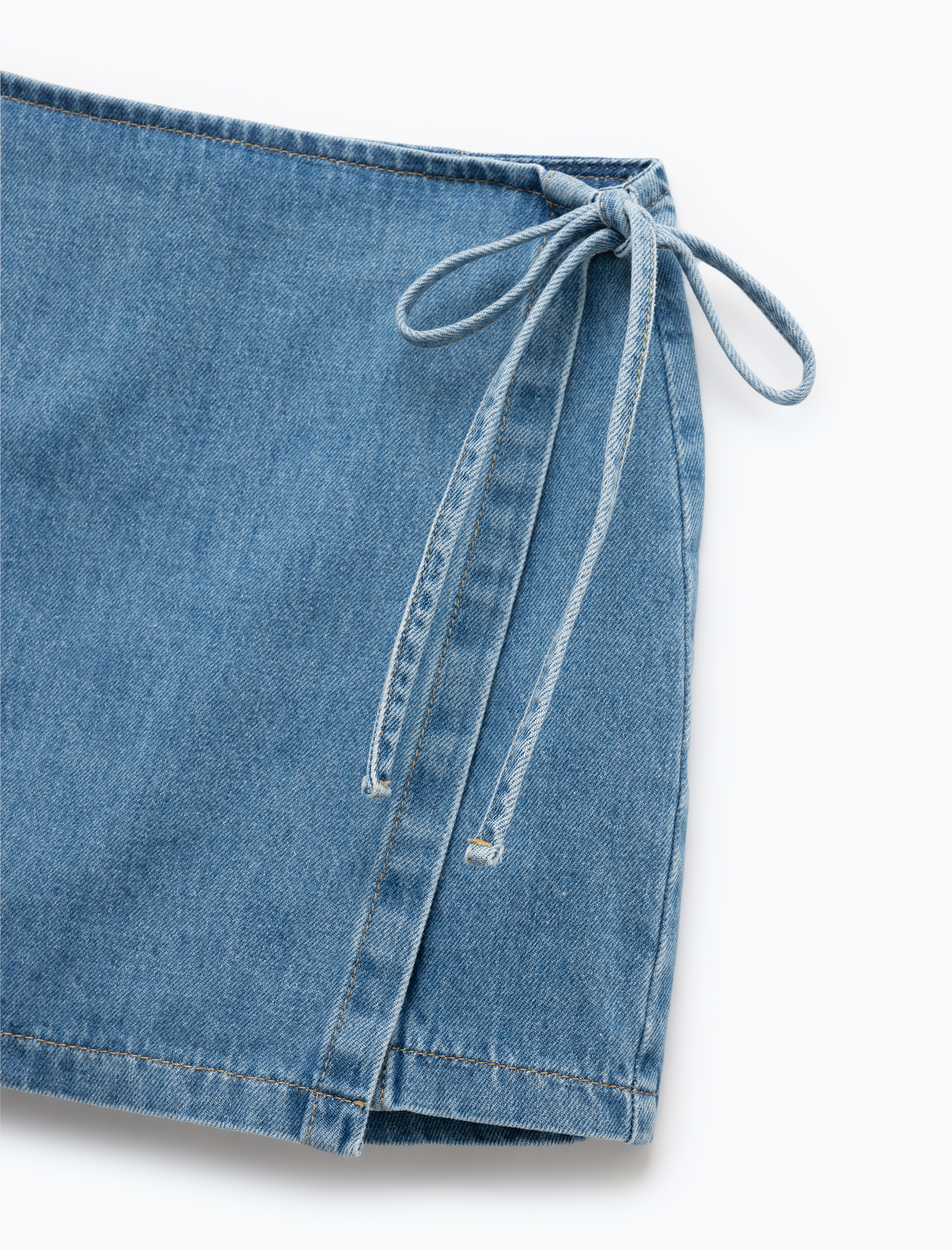   Pamuklu Bağlama Detaylı Mini Denim Şort Etek