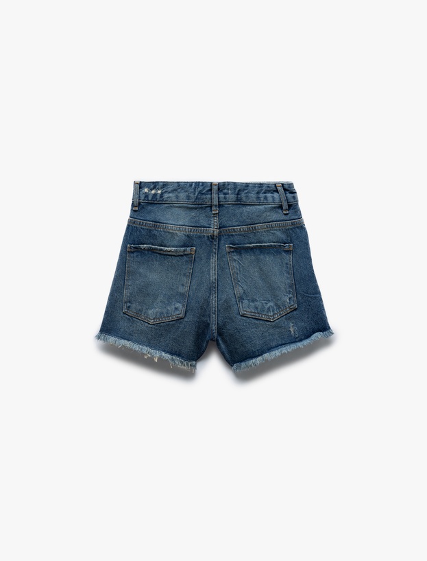 Yıpratma Detaylı Düğmeli Cepli Yüksek Bel Mini Denim Şort_4