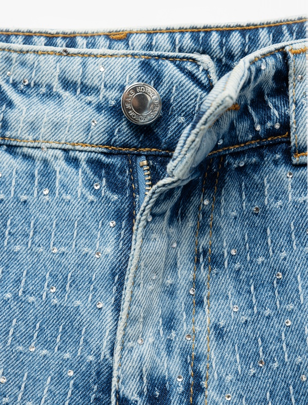 Normal Bel Taş Detaylı Pamuklu Mini Denim Şort_5