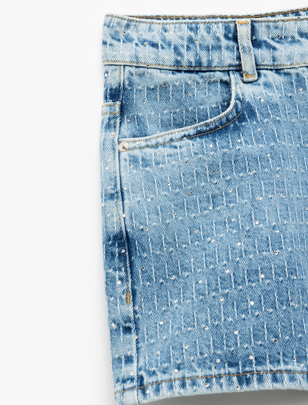 Normal Bel Taş Detaylı Pamuklu Mini Denim Şort_6