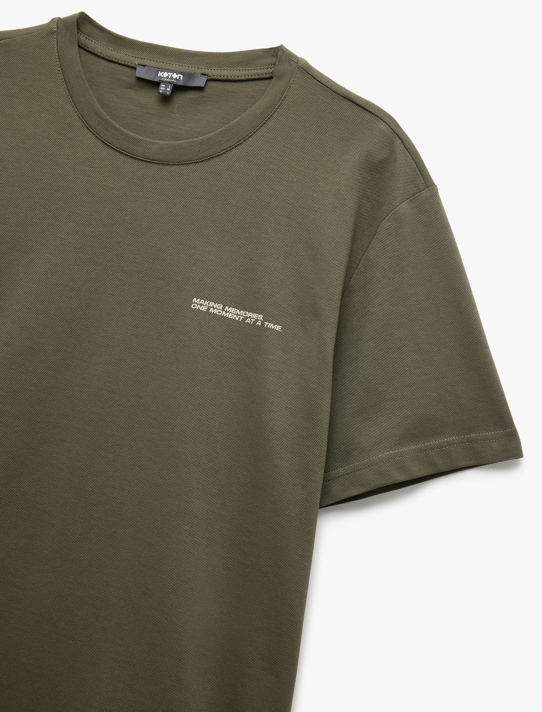   Kısa Kollu Bisiklet Yaka Pike Kumaş Pamuklu Baskılı Slim Fit Tişört