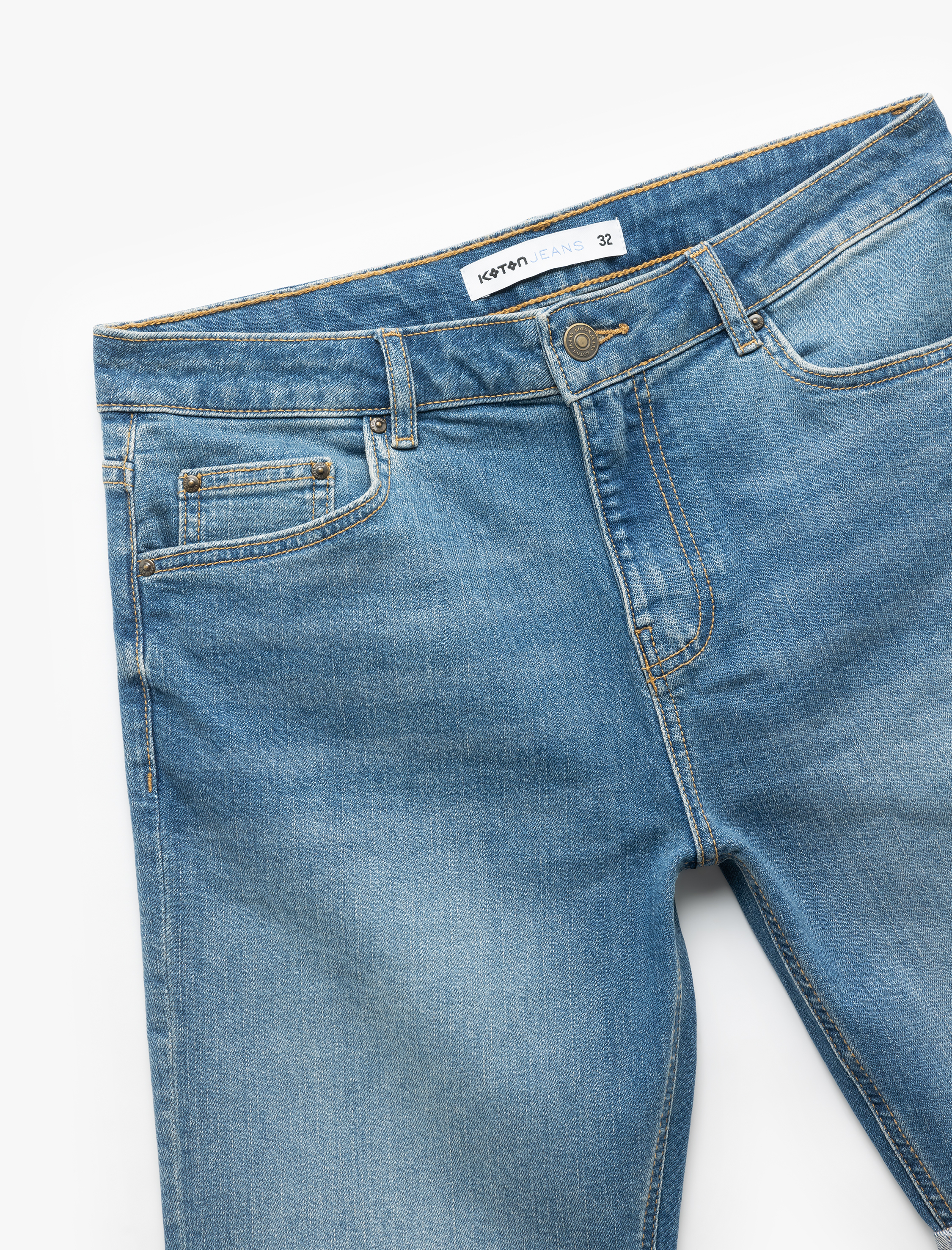   Pamuklu Slim Fit Katlamalı Paça Bermuda Jean Şort