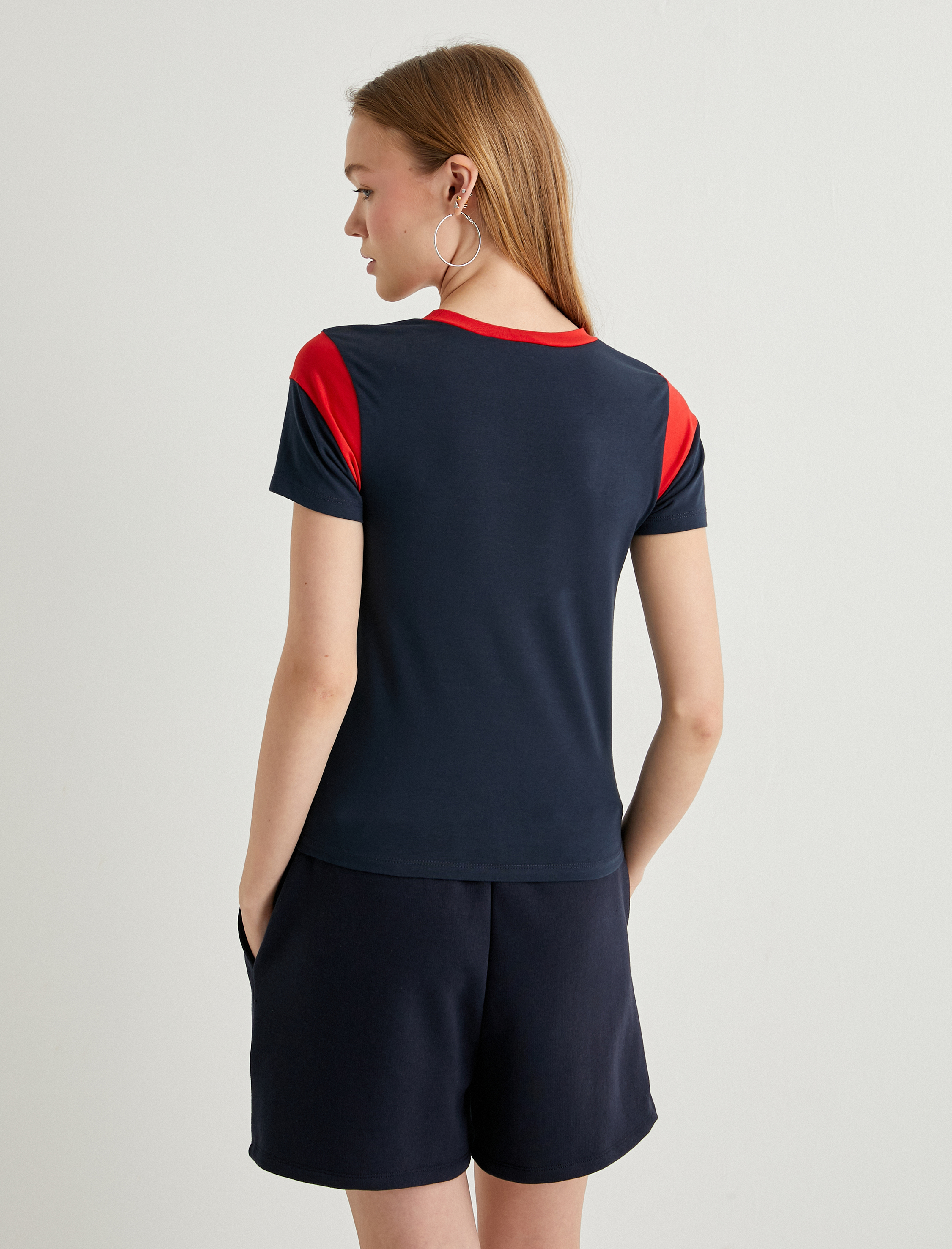   Renk Bloklu Tişört Kısa Kollu Bisiklet Yaka Pamuklu Slim Fit