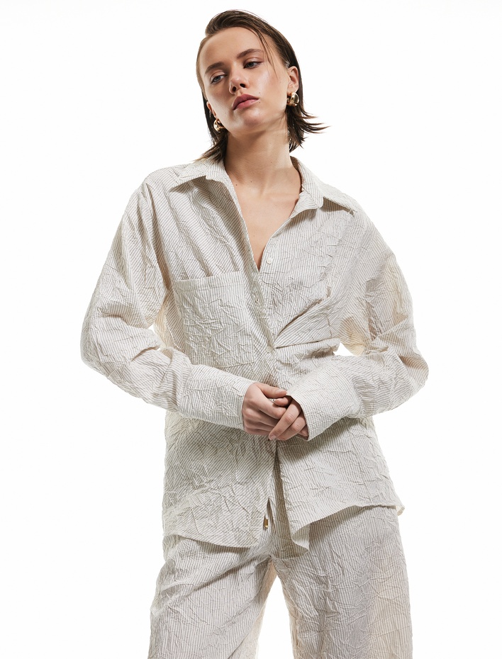  Cepli Uzun Kollu Dokulu Düğmeli Oversize Gömlek