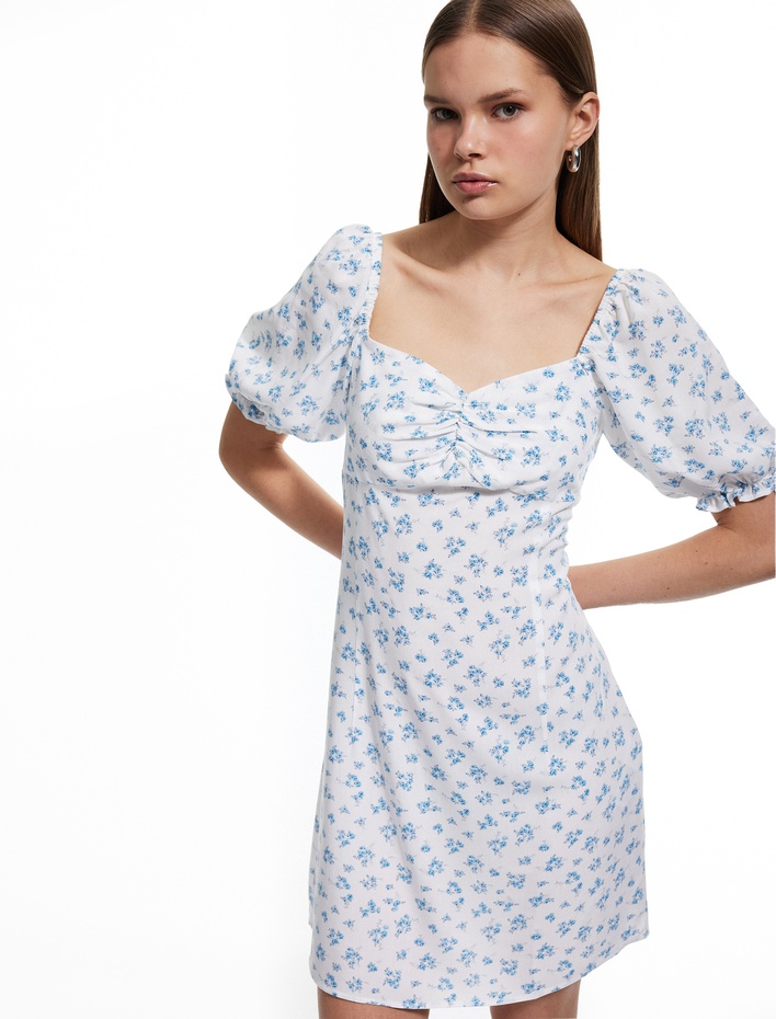  Viskon Kalp Yaka Balon Kol A Kesim Slim Fit Mini Çiçekli Elbise