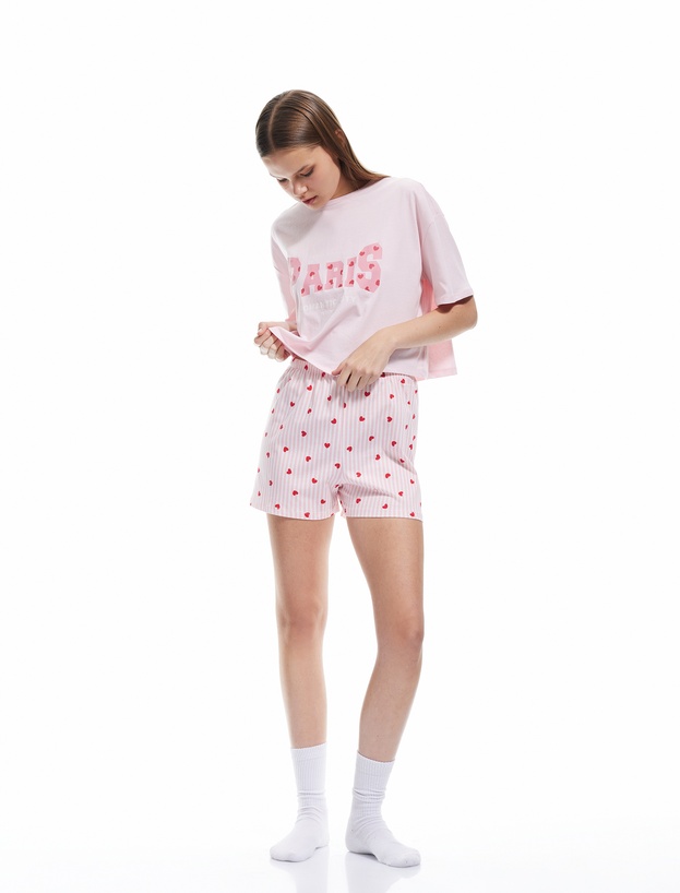 Pamuklu Bisiklet Yaka Kısa Kollu Kalpli Şort Pijama Takımı_0