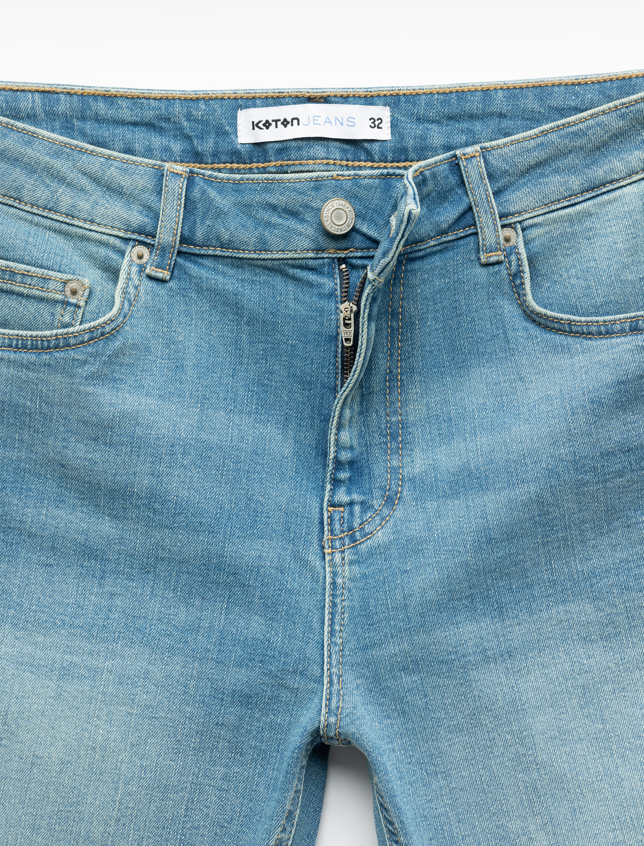   Katlamalı Paça Bermuda Slim Fit Denim Şort