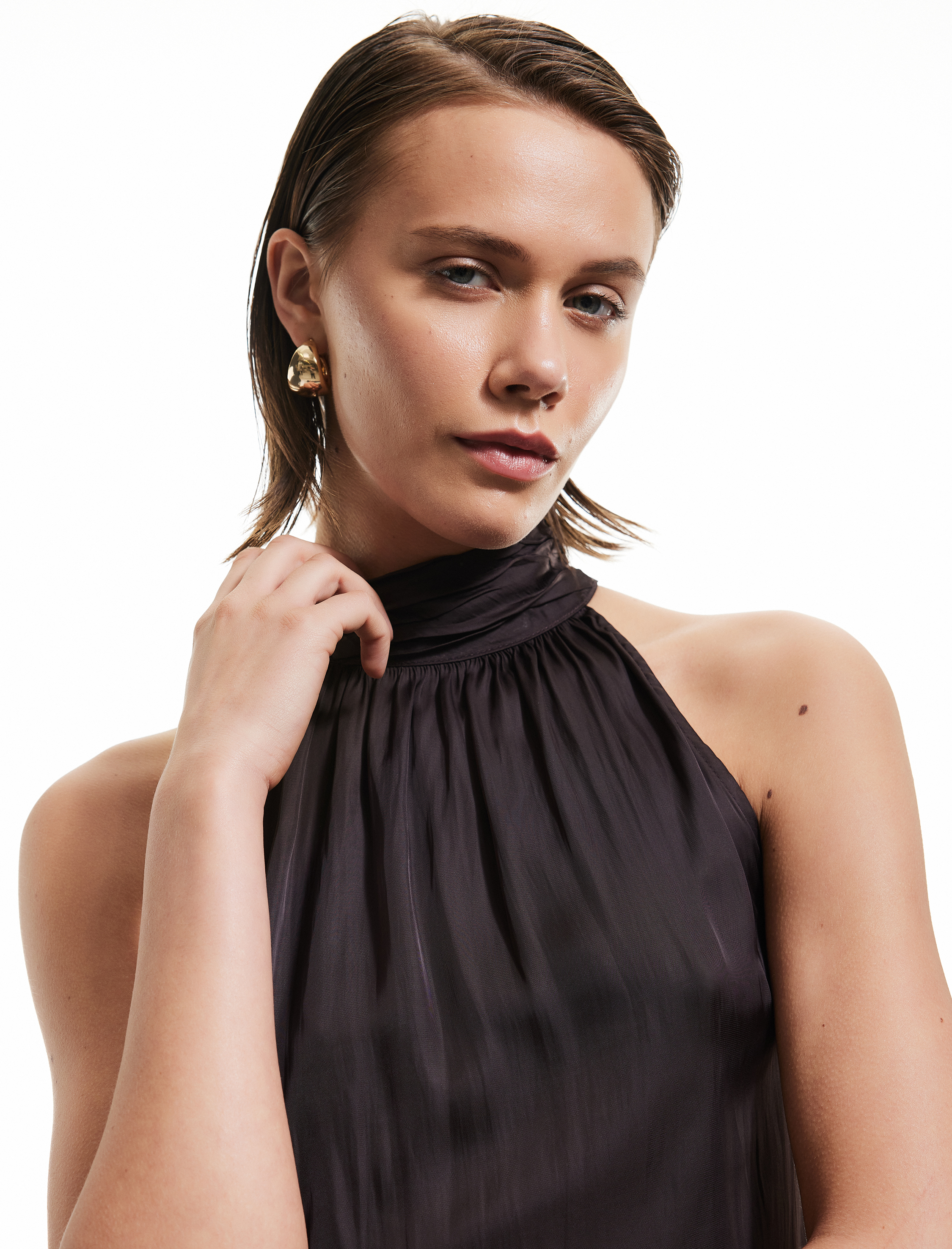   Asimetrik Kolsuz Halter Yaka Saten Bluz