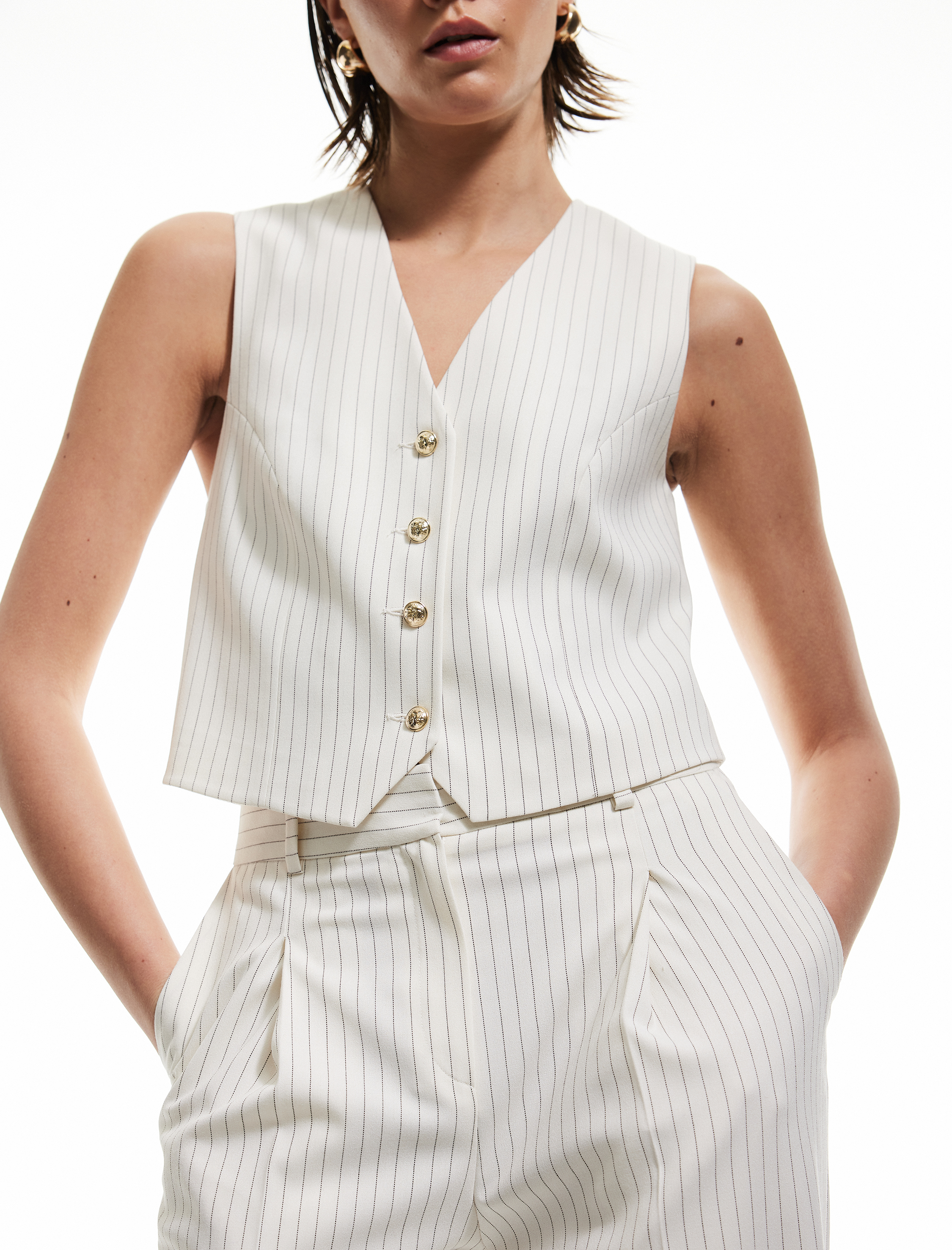   Kolsuz V Yaka Düğme Detaylı Çizgili Blazer Yelek