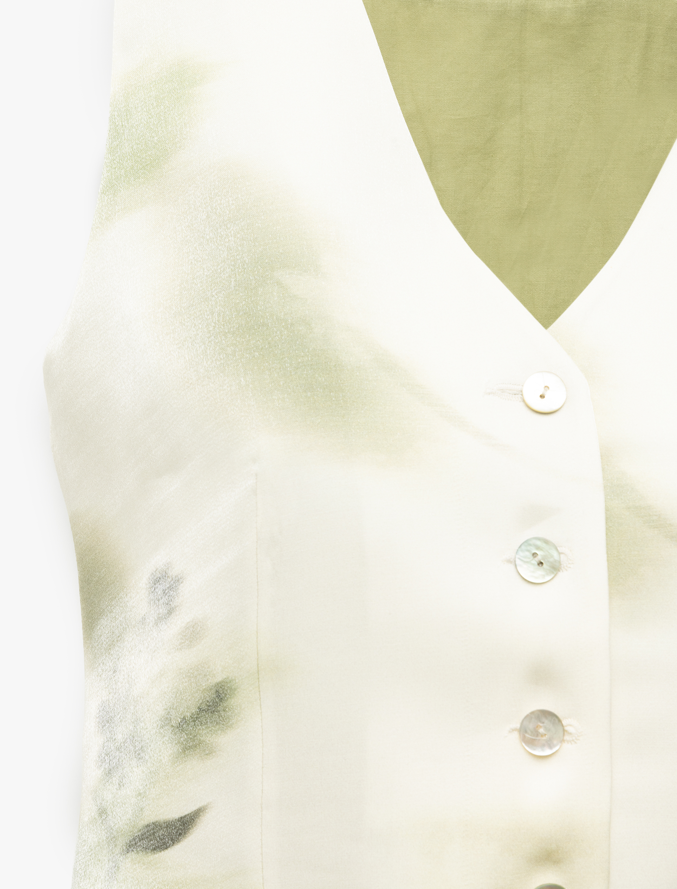 V Yaka Kolsuz Düğmeli Batik Desenli Saten Yelek