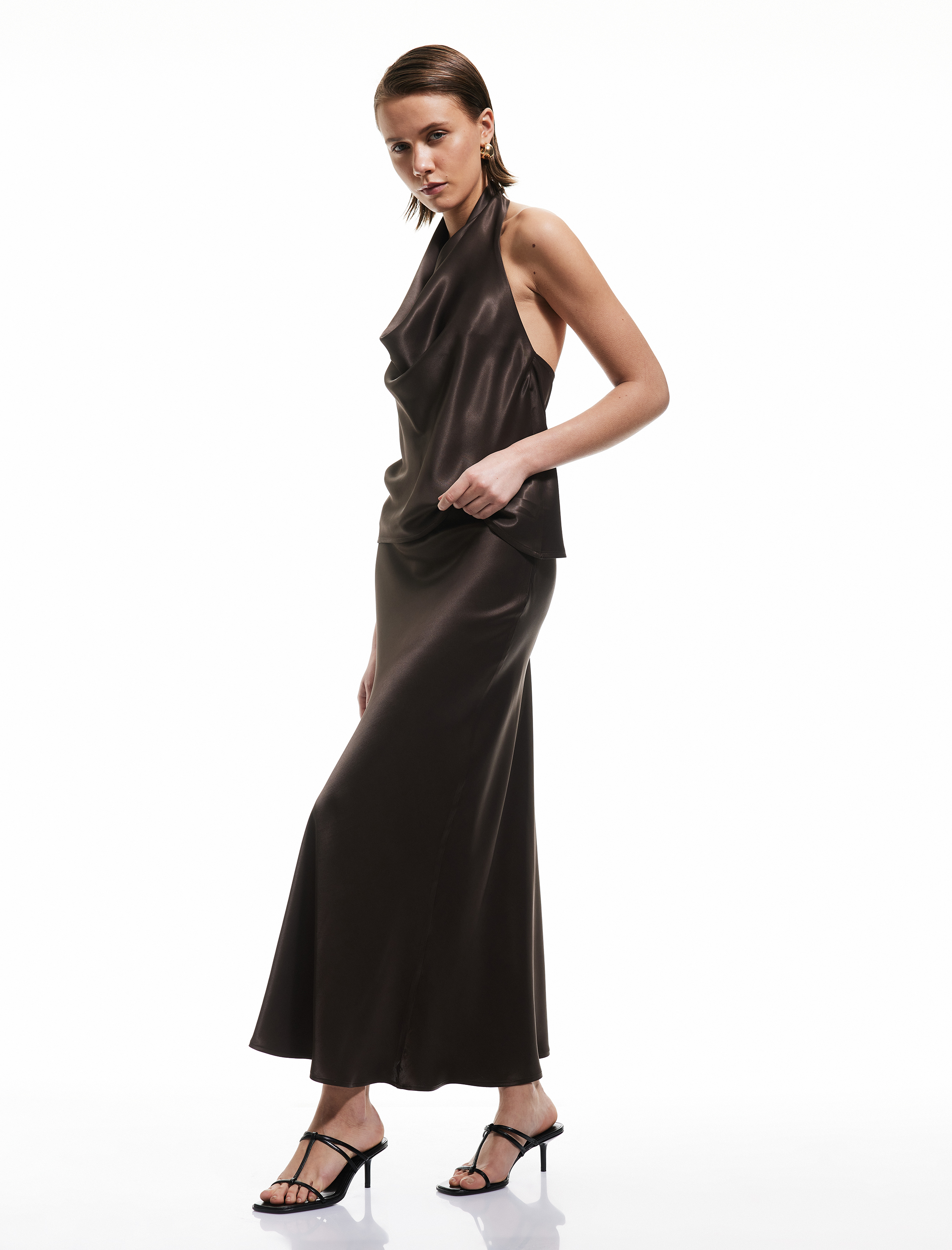   Standart Bel Kloş Uzun Saten Etek