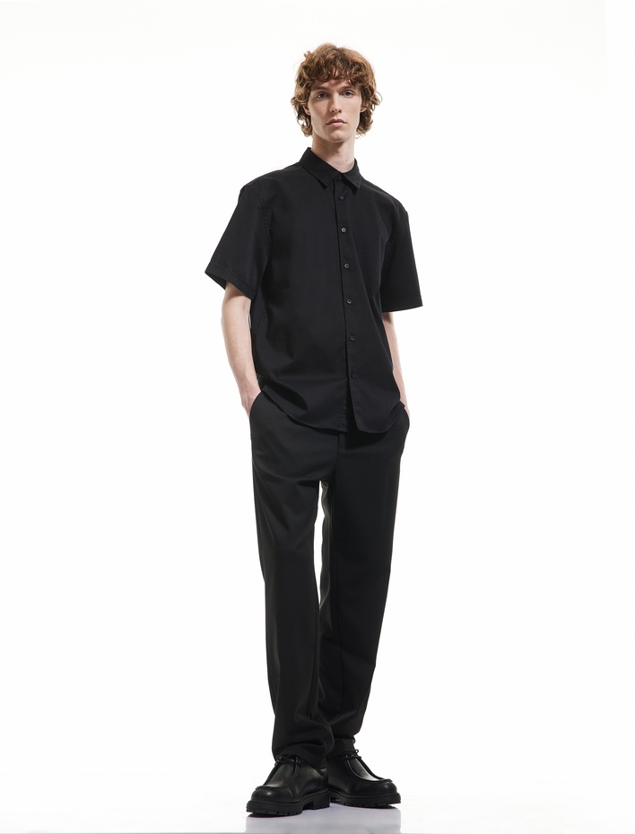  Klasik Yaka Pamuklu Düğmeli Regular Fit Kıvırmalı Kısa Kollu Gömlek