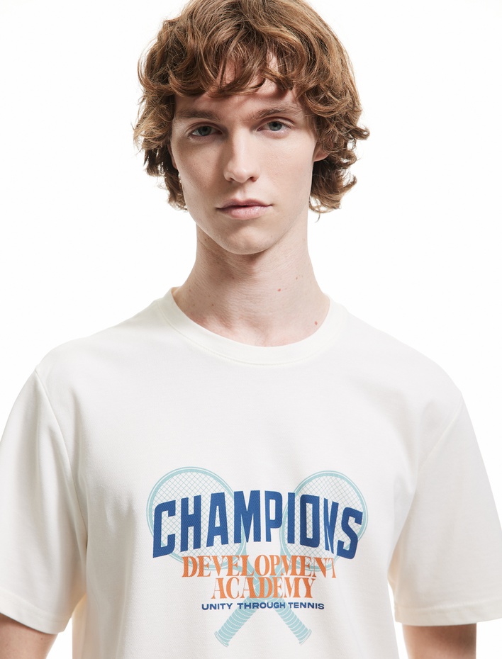  Bisiklet Yaka Regular Fit Pike Kumaş Pamuklu Kısa Kollu Baskılı Tişört