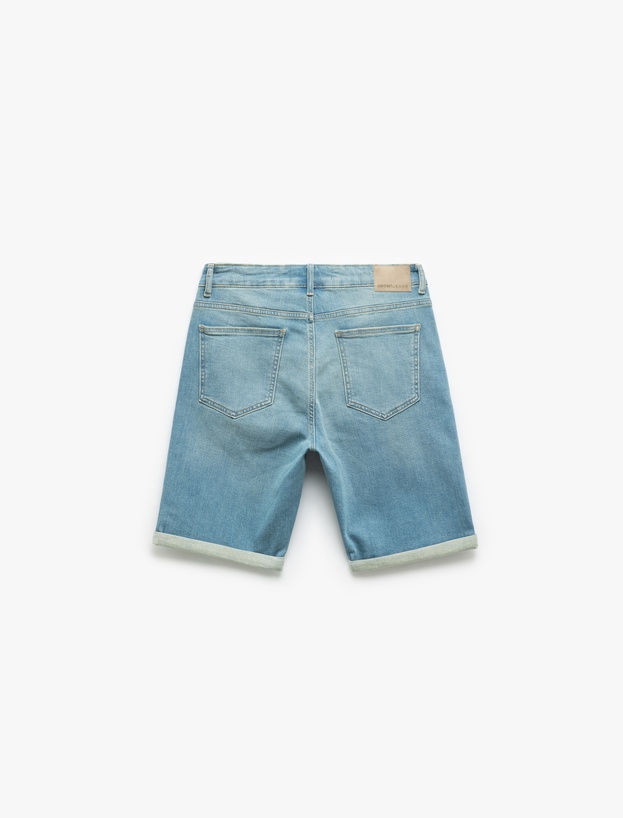 Katlamalı Paça Bermuda Slim Fit Denim Şort_3