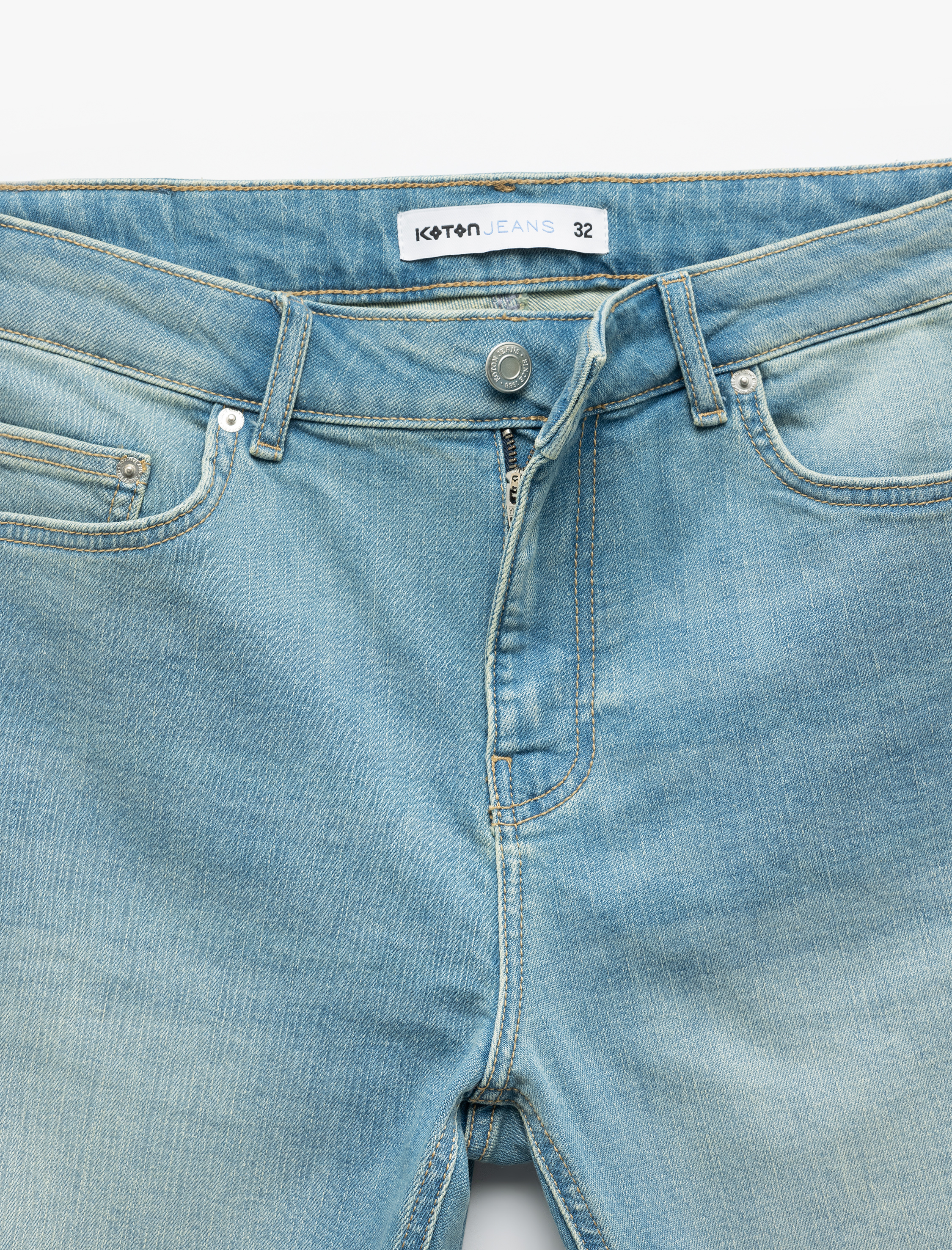   Katlamalı Paça Bermuda Slim Fit Denim Şort