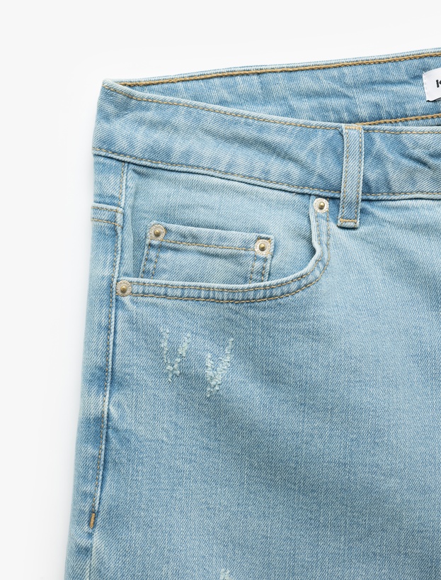 Pamuklu Katlamalı Paça Bermuda Slim Fit Denim Şort_6